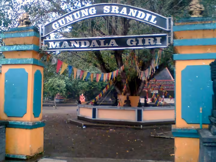 gunung srandil