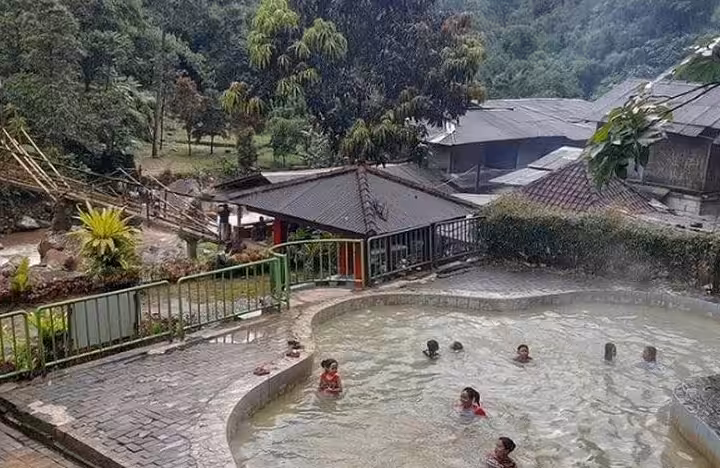 harga tiket Pemandian Air Panas Gunung Pancar