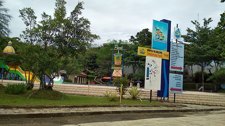 imnfografis dreamland waterpark ajibarang