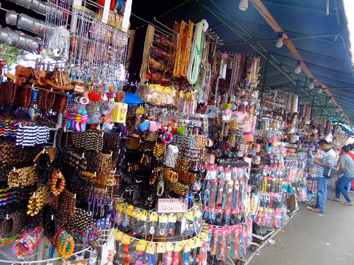 kedai oleh-oleh makam sunan bonang