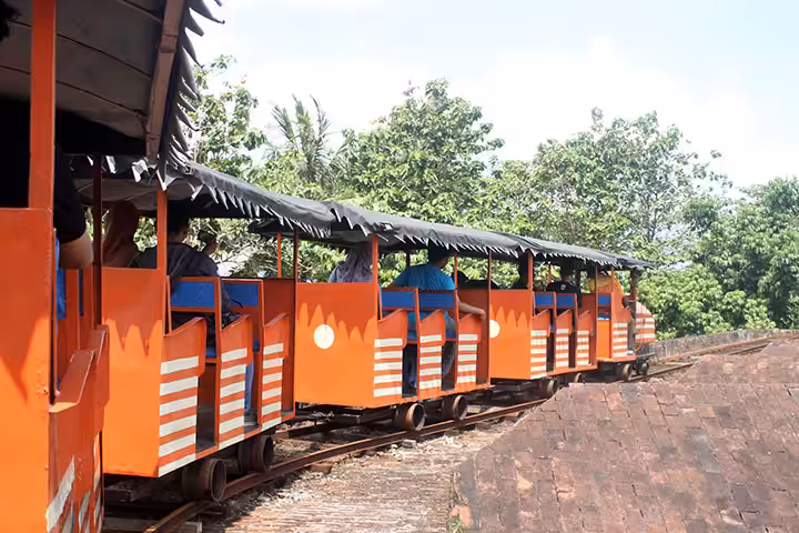 kereta Benteng Van der Wijck