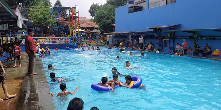kolam dewasa Kolam Renang Batoe 54
