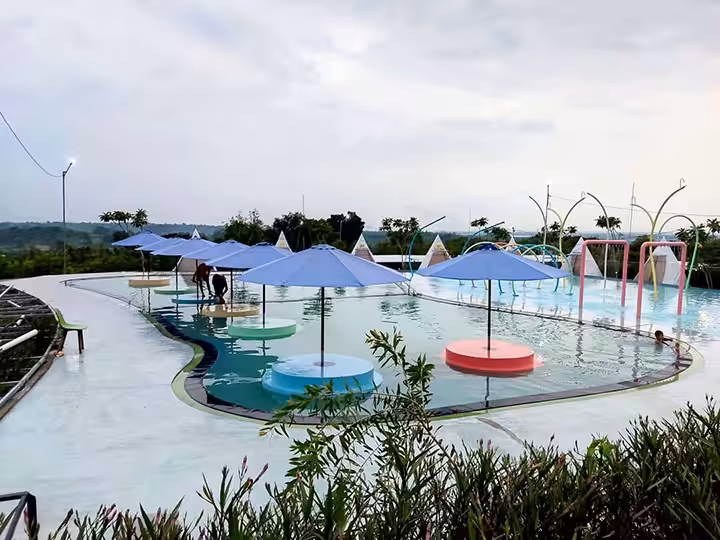 kolam renang bukit kayoe putih mojokerto