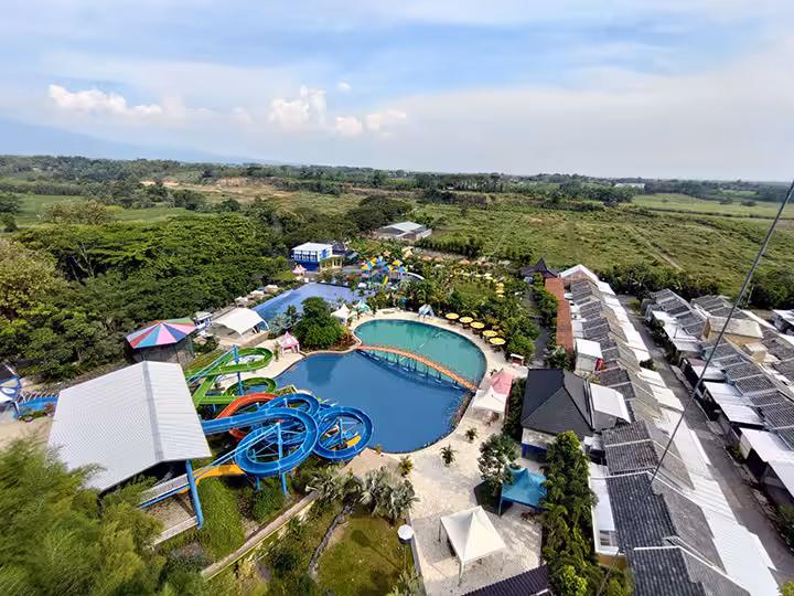 kolam renang nusantara edupark madiun