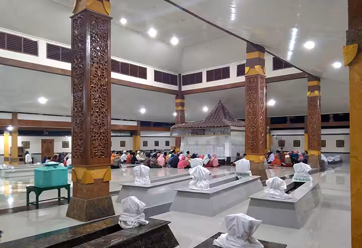 komplek Makam Troloyo