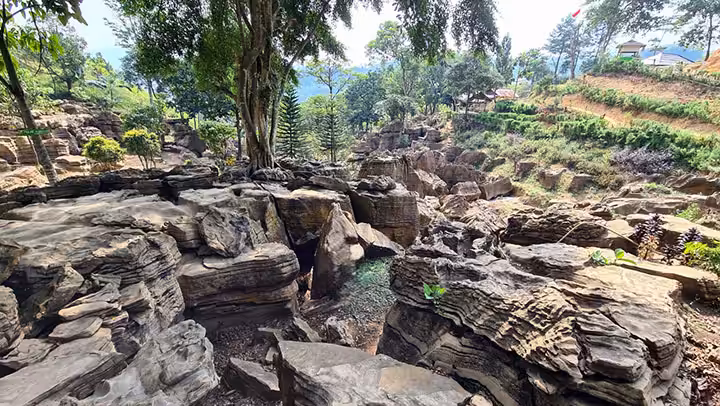 labirin Goa Agung Garunggang