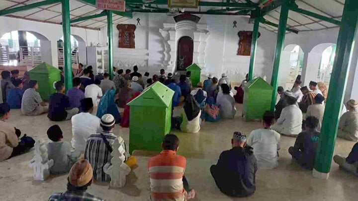 Masjid Agung Banten: Lokasi, Sejarah, Fasilitas & Daya Tarik