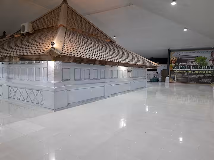 makam sunan drajat sekarang