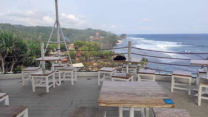 outdoor area South Shore