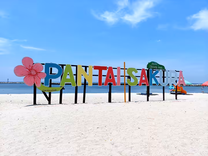 pantai sakura pulau untung jawa