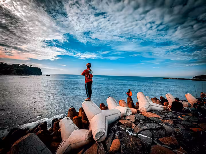 pantai tambakrejo blitar hari ini