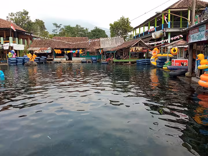 pemandian Cikoromoy banten