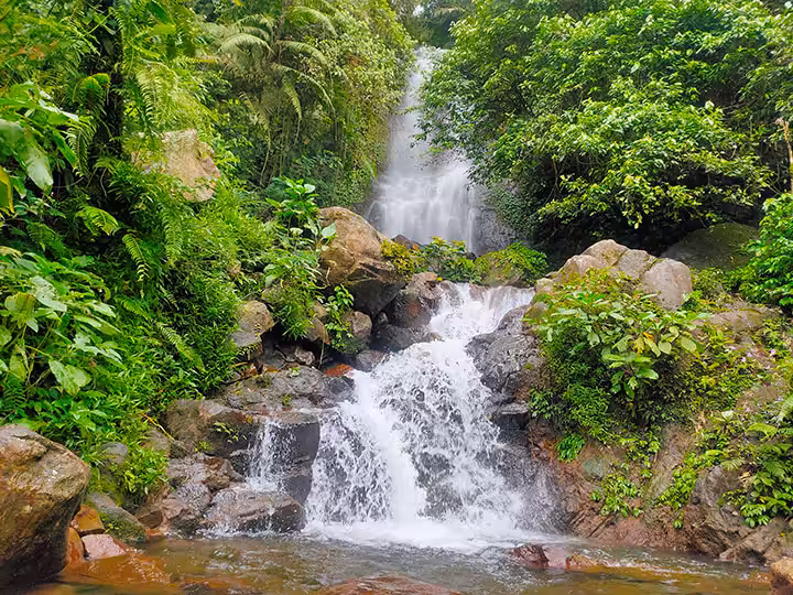 penginapan dekat curug cilember