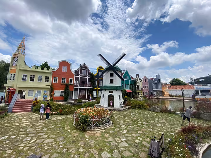 rumah eropa Gading Paradise