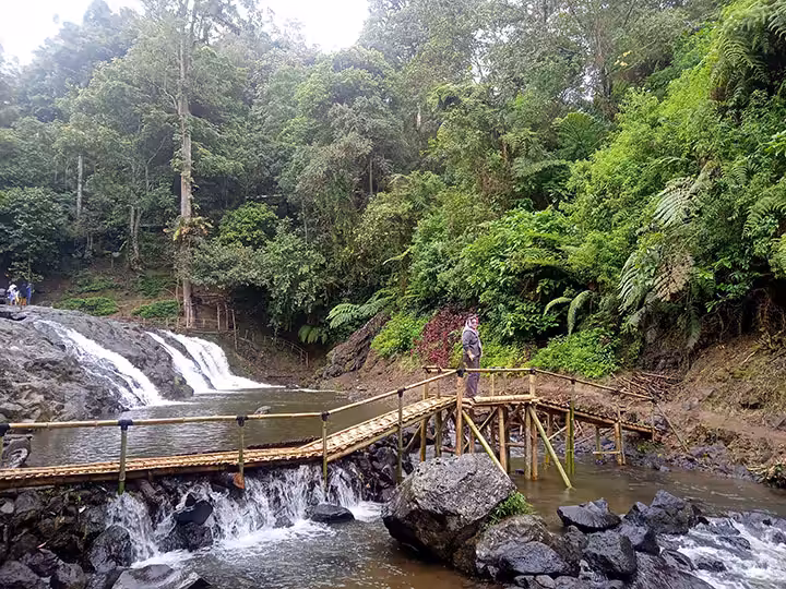 air terjun Curug Layung