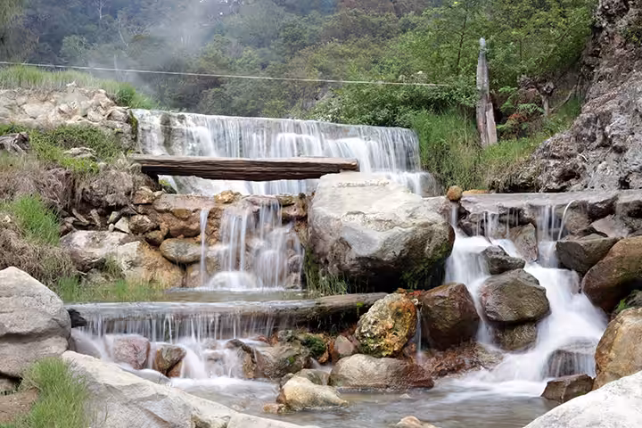 sungai air panas Kawah Cibuni Rengganis