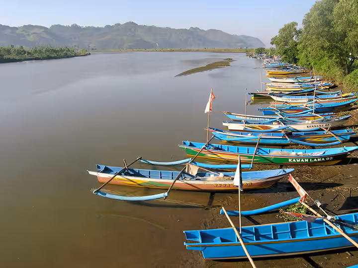 tiket masuk pantai jetis cilacap