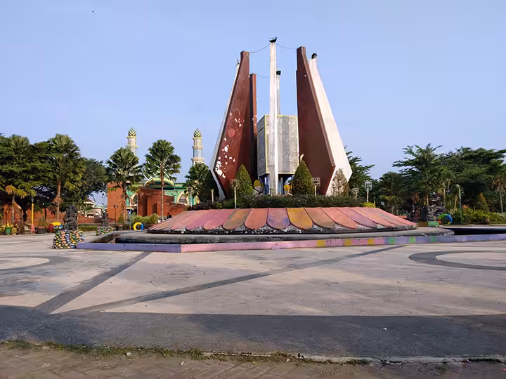 tugu Alun-Alun Mojokerto