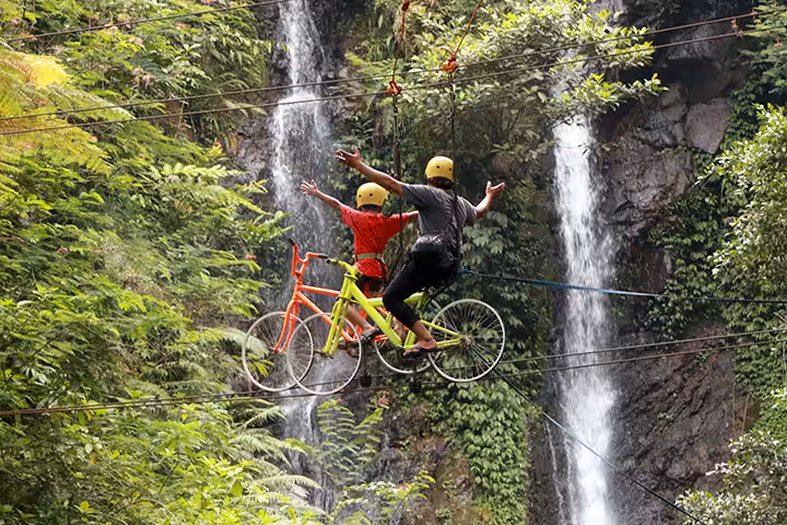 wahana Curug Cilember