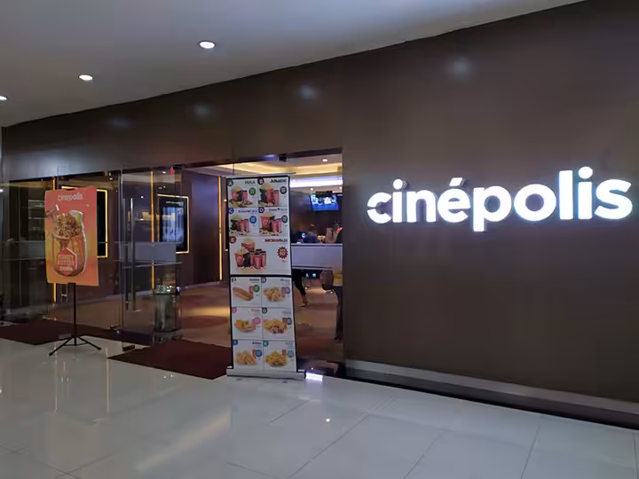 cinepolis Lippo Plaza Keboen Raya