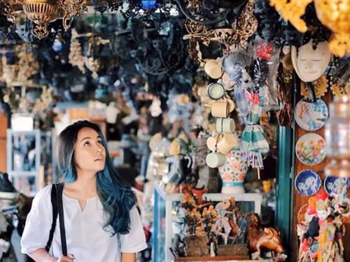 Pasar Triwindu di solo