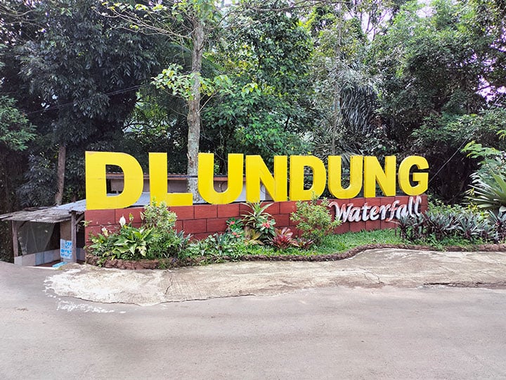 air terjun trawas