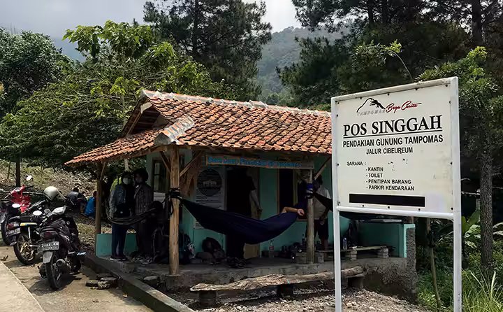 basecamp Gunung Tampomas