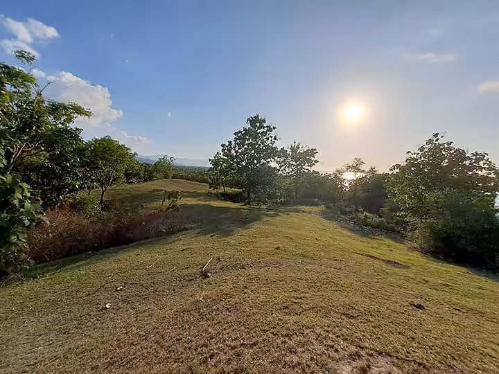 bukit Pantai Tebing Lombok