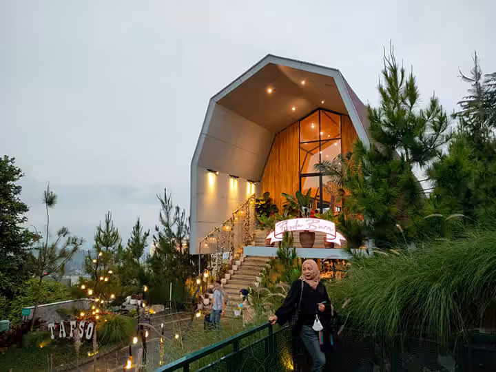 daya tarik Tafso Barn Lembang