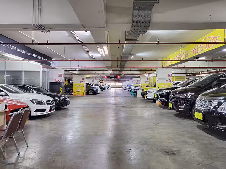 fasilitas parkiran Bella Terra Lifestyle Center