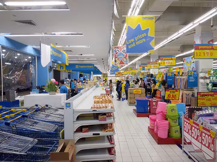 hypermart Palembang Square
