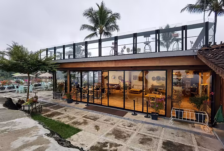 indoor area Enam Langit by Plataran