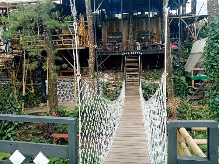 jembatan Cafe Kangen Pasuruan