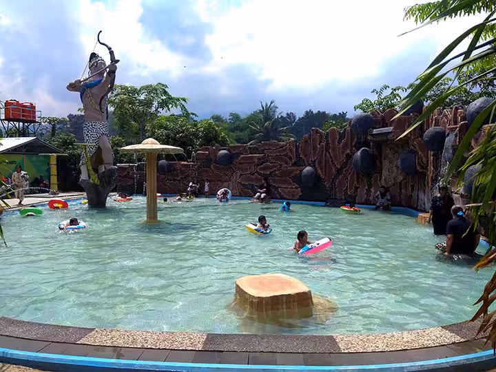 kolam renang tirta indah rajagaluh majalengka