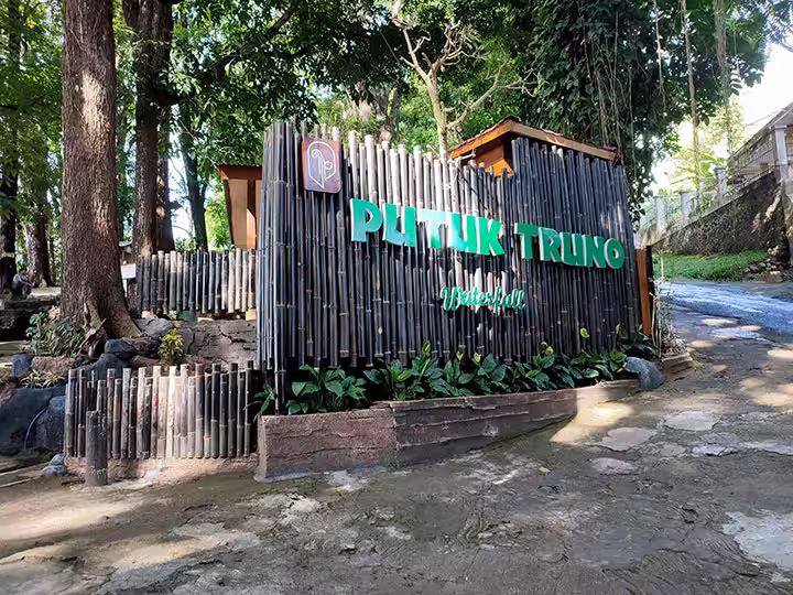 mitos air terjun putuk truno