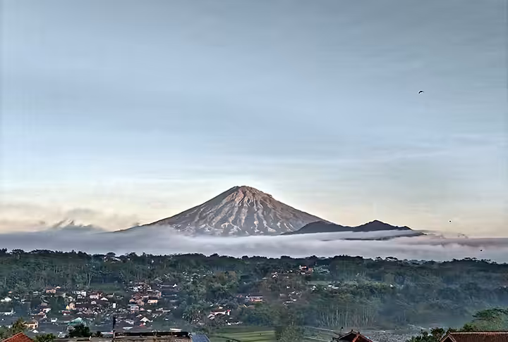 pemandangan di Prasasti Mantyasih
