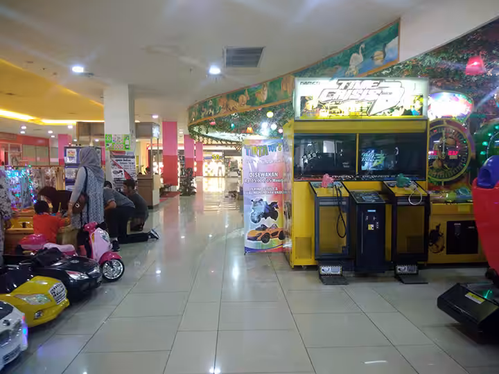 taman bermain di Cibinong Square