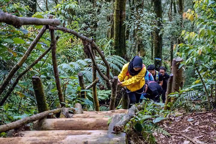 tanjakan sambalado gunung kencana