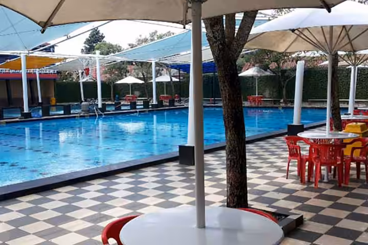 tiket masuk Kolam Renang Paragon