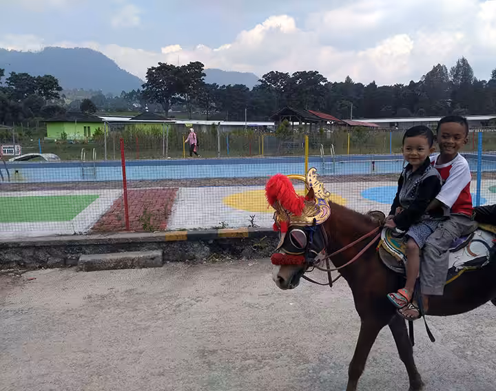 tiket masuk Waterboom kertamanah pangalengan