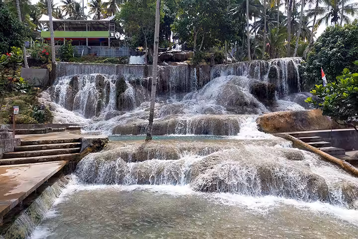 Aek Sijorni Waterfall