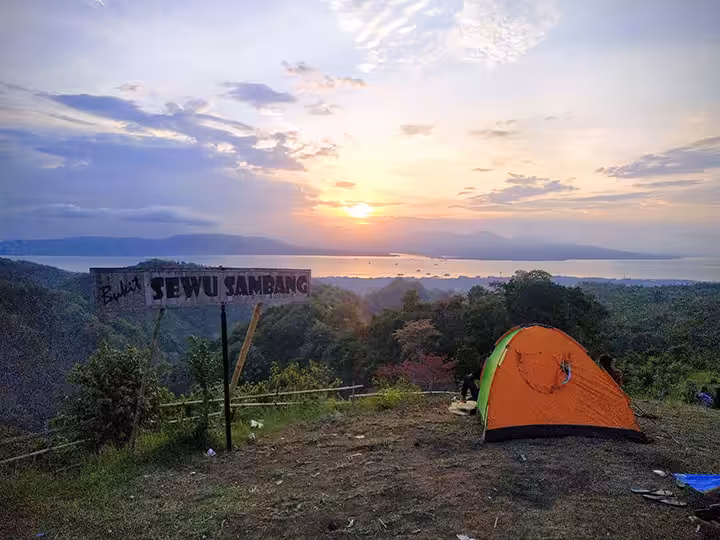 Wisata Bukit Sewu Sambang Banyuwangi