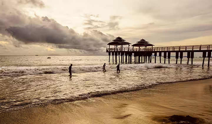 Daya Tarik Pantai Sambolo 1 Anyer
