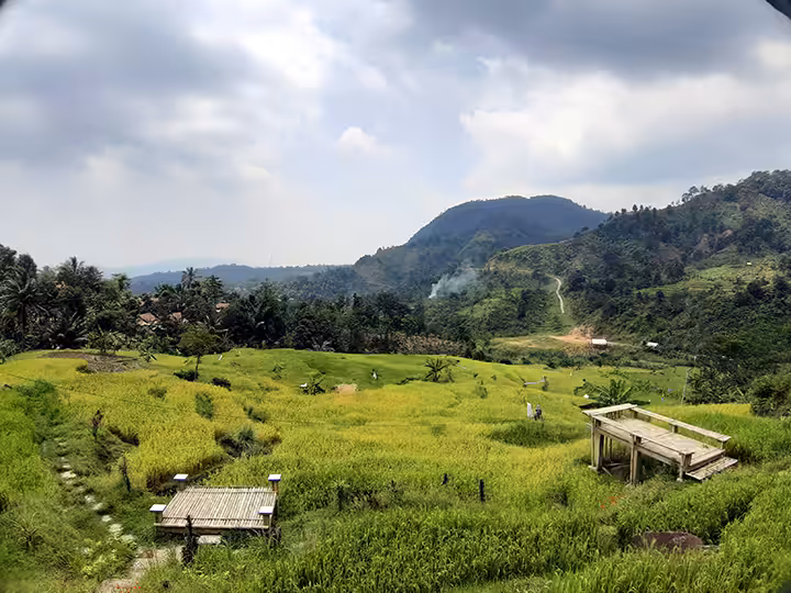 Fasilitas Curug Leuwi Hejo