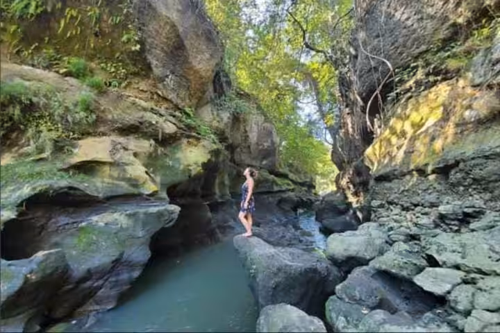 Hidden Canyon Beji Guwang