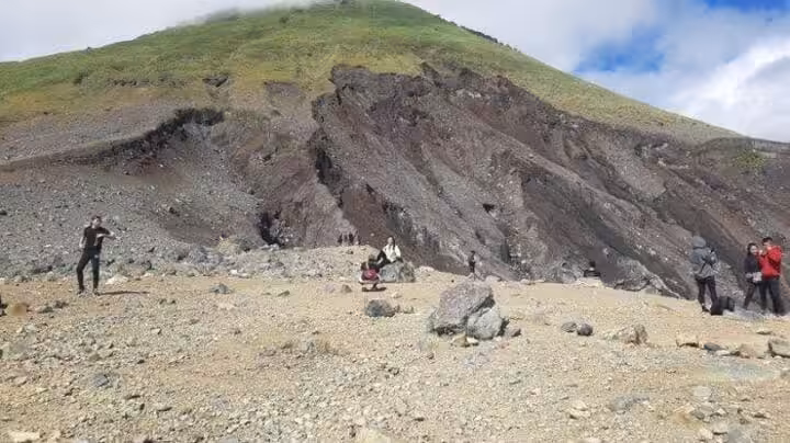 Kawah Gunung Lokon