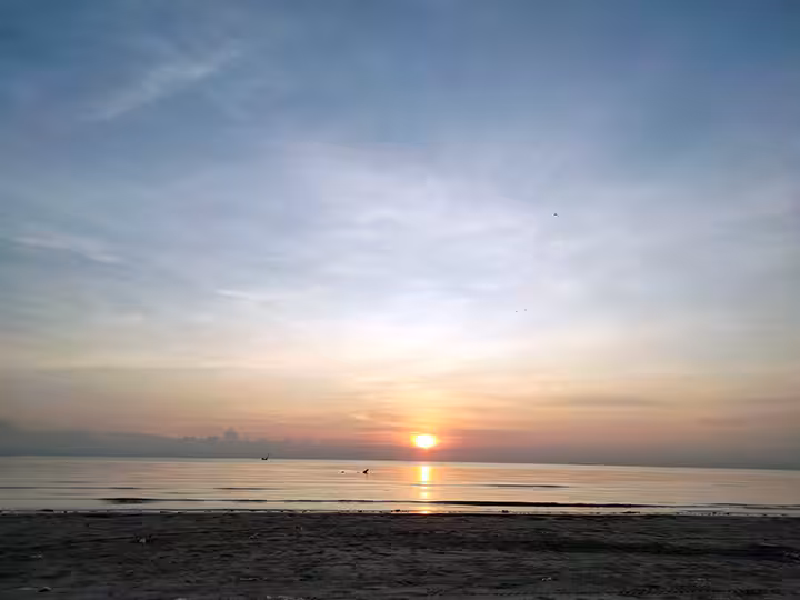 Pantai Cemara Tuban
