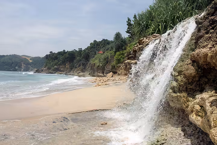 air terjun Pantai Pacar