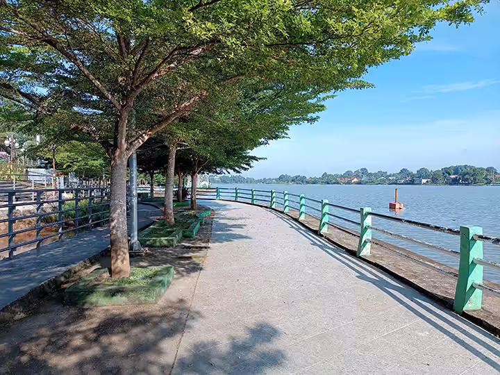 Sekilas Tentang Sipin Lake