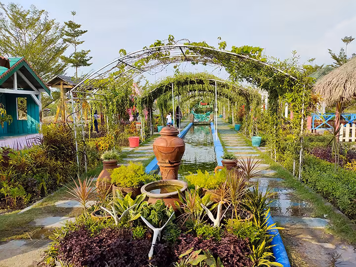 Agrowisata Bale Tani Jombang